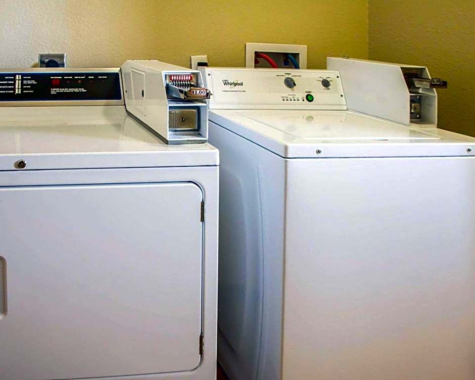 Sleep Inn And Suites At Six Flags