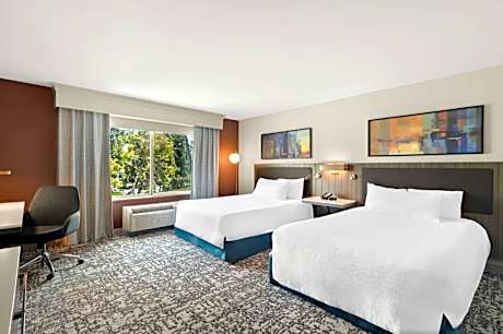 2 Queen Beds