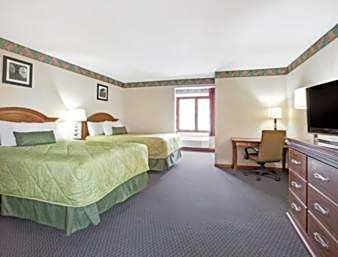 2 Double Beds Non-Smoking