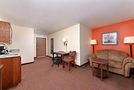 One-Bedroom King Suite - Non-Smoking