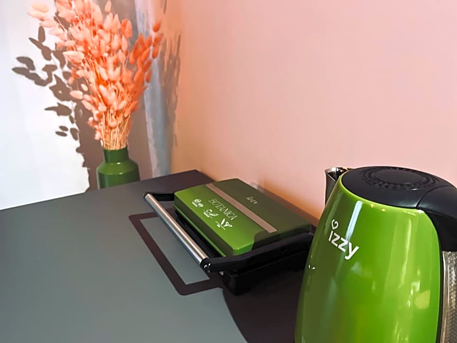 Cozy Hideout - Condo Hotel