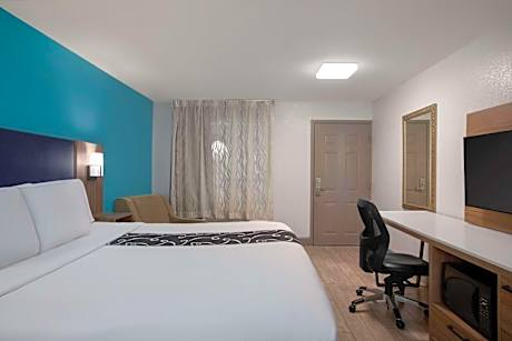 1 King Bed, Mobility/Hearing Accessible Bathtub w/Grab Bars Oceanfront, Non-Smoking