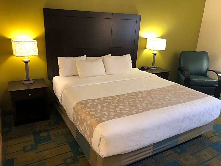 La Quinta Inn & Suites by Wyndham Plattsburgh