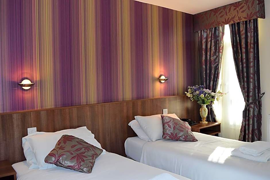 Star Anglia Hotel City Center by OYO