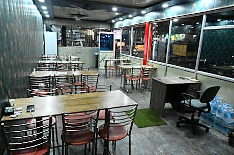 Hotel Maa Saraswati