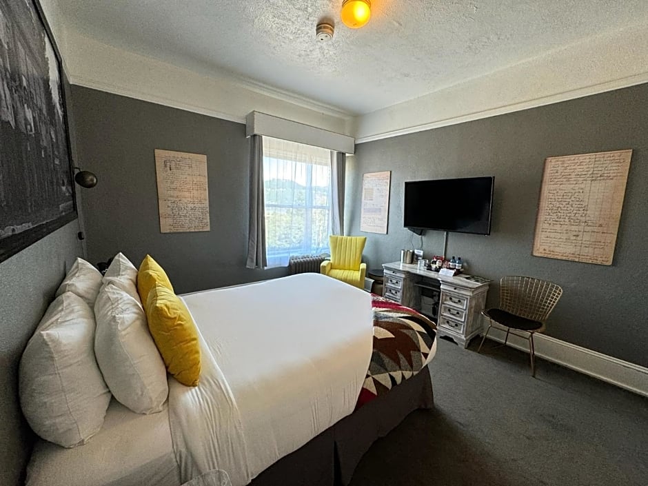 Hood River Hotel