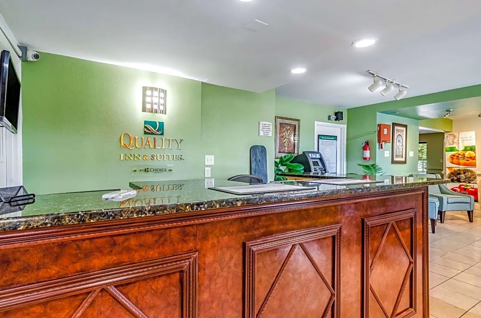 Quality Inn & Suites Creedmor - Butner