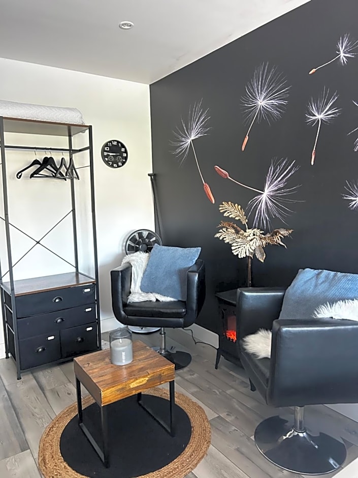 Casa aan de Plas, B&B met sauna en hottub of jacuzzi