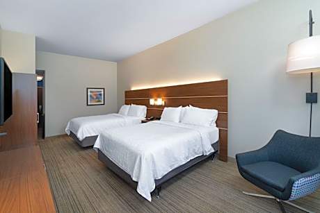 Standard Room with Two Queen Beds and Roll-In Shower - Mobility Access