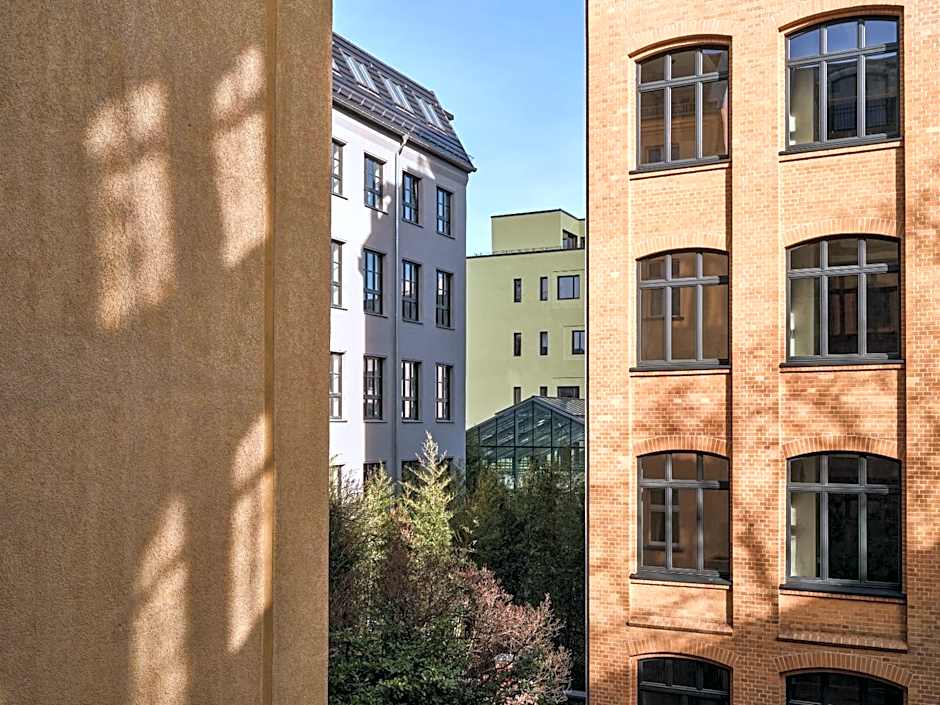 sly Berlin