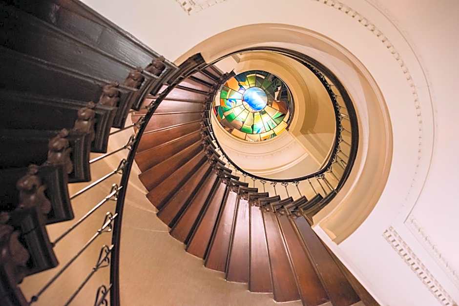 Dukes' Arches Brugge Adults only