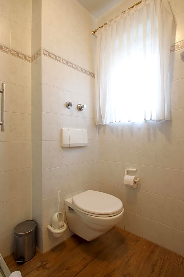 Hotel-Dörfler Garni