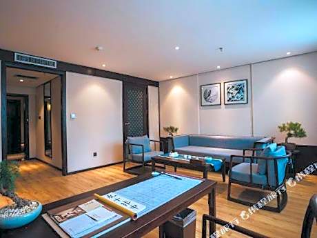 Qian'na Jiuhe Boutique Hotel (Zhoukou Hanyang Road)