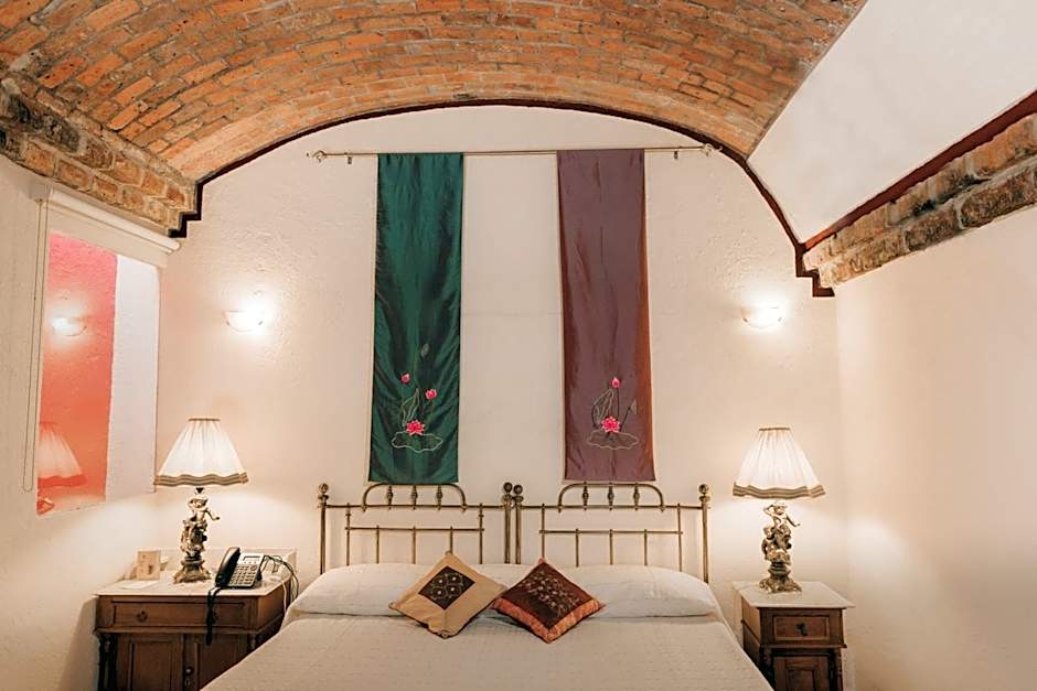 Hacienda Sepulveda Hotel & Spa