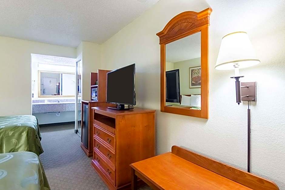 Quality Inn & Suites Alma I-40