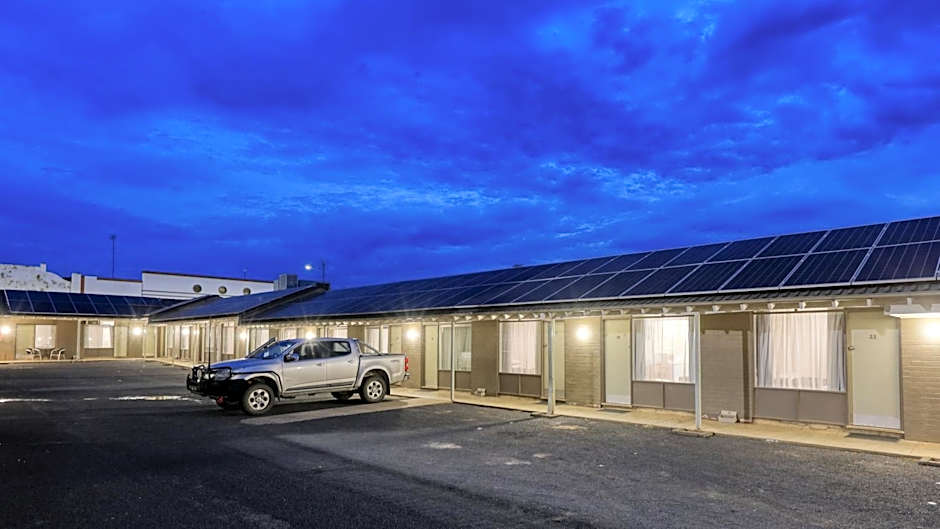 Coachman Hotel Motel