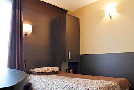 Standard Single Room with Shower