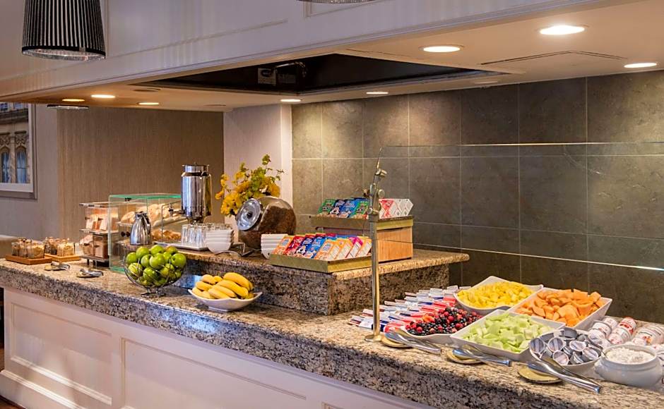 DoubleTree Suites by Hilton Hotel Philadelphia West