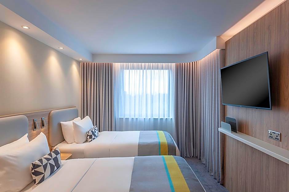 Holiday Inn Express Dublin-Airport By IHG