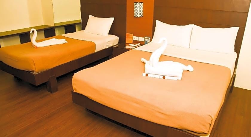 Tacloban Plaza Hotel