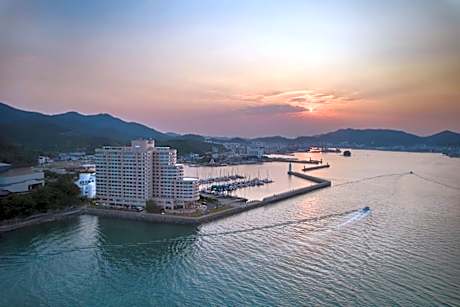 Kumho Tongyeong Marina Resort