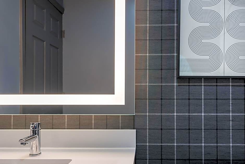 Ardsley Acres Hotel Court