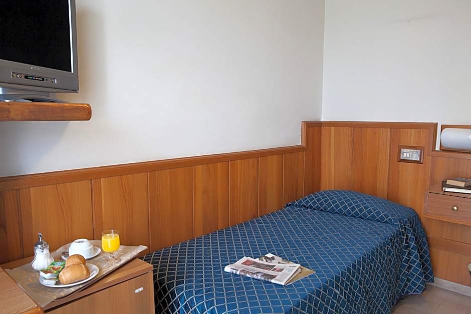Auto Park Hotel