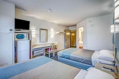Quadruple Room - Non Smoking