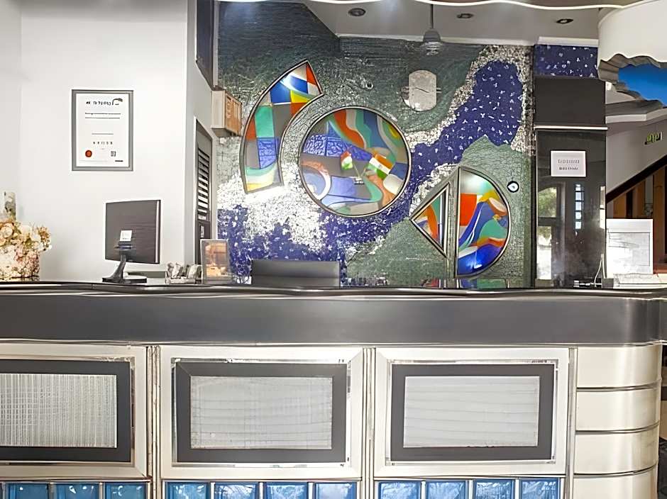 The Suncourt Hotel Yatri