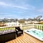 Heathery Lodge with Hot Tub