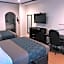 Econo Lodge Inn & Suites