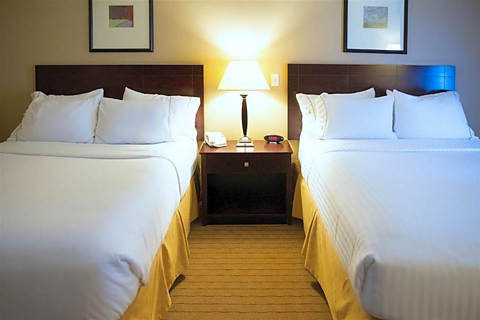 Holiday Inn Express Devils Lake By IHG