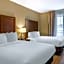 Comfort Inn & Suites At CrossPlex Village