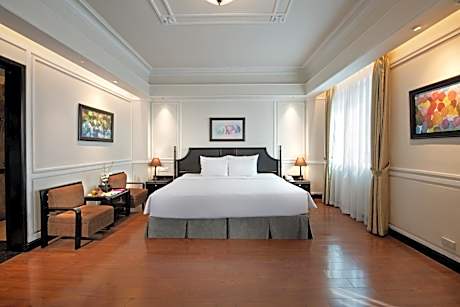 Deluxe Triple Room (French Wing)