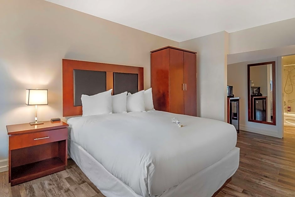 Hotel Penticton, Ascend Hotel Collection