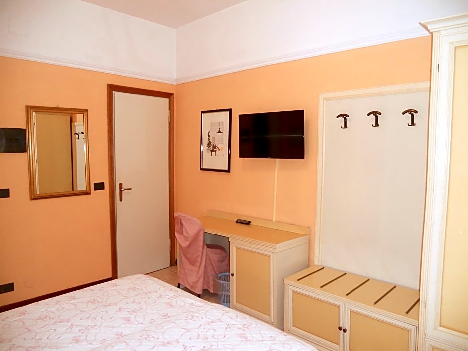 Hotel Salus