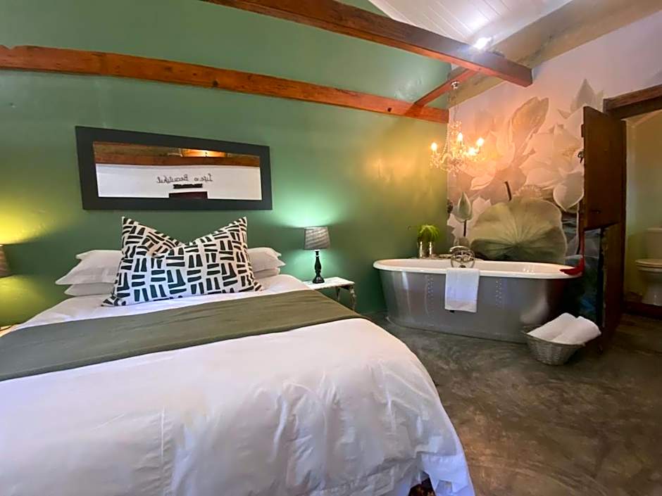 The Riverdeck Accommodation and Backpackers
