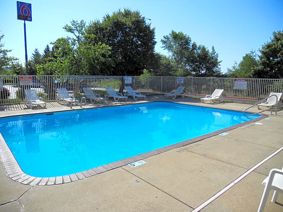Motel 6-Des Moines, IA - North