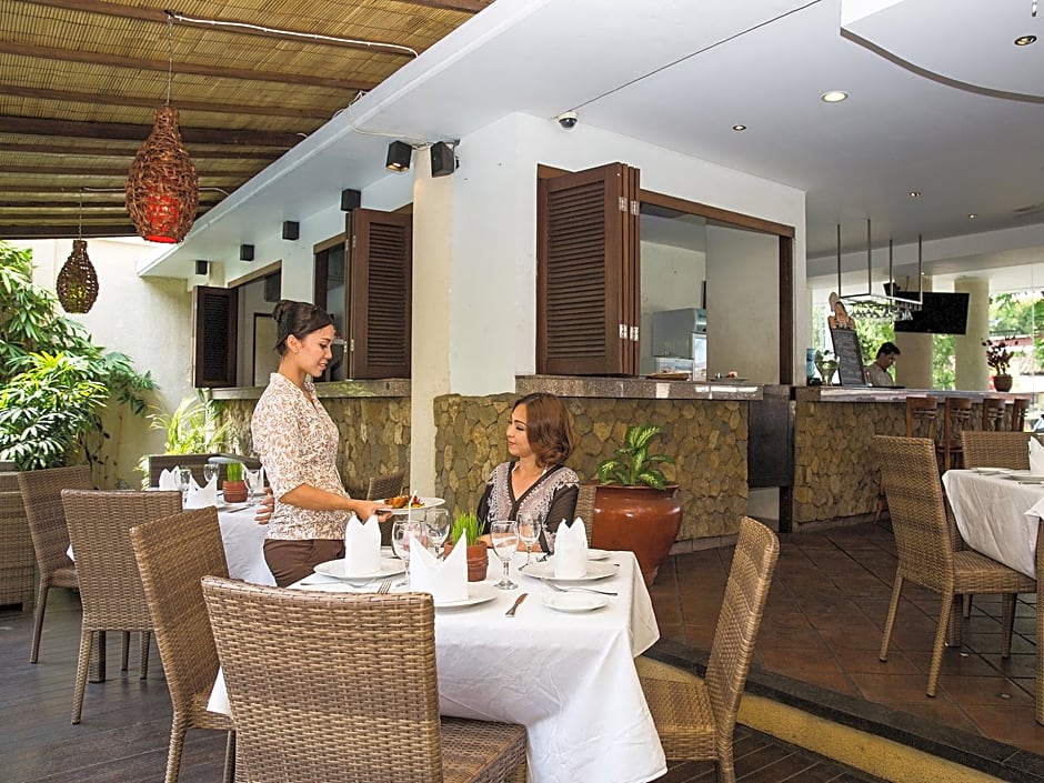 Suris Boutique Hotel
