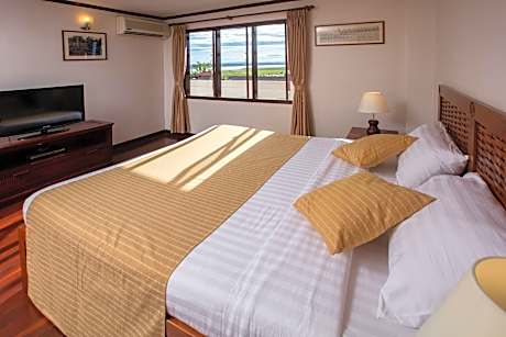 Deluxe Suite room