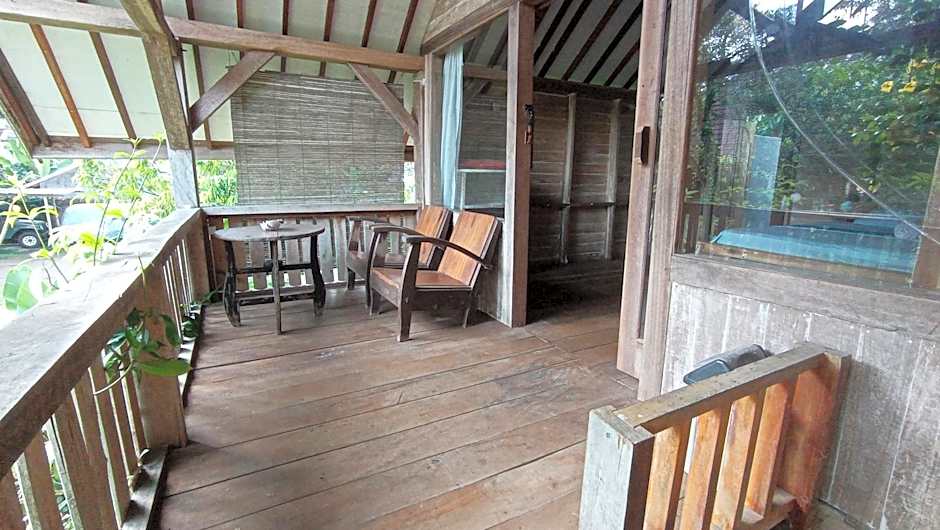 Hakiki Inn Bungalows