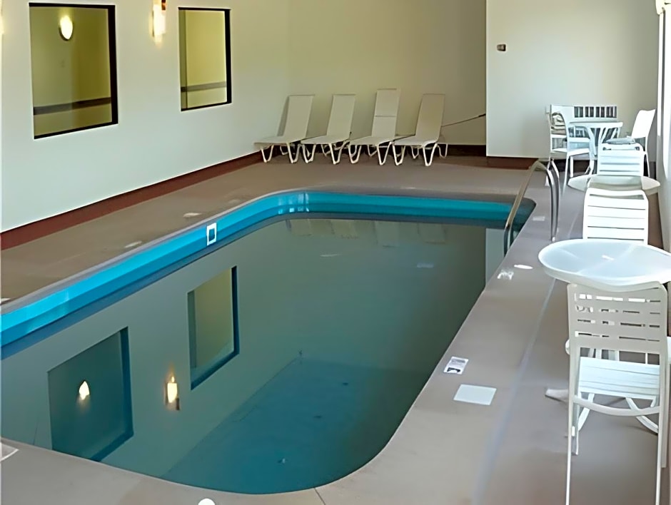 Holiday Inn Express Hotel & Suites Franklin - Oil City By IHG