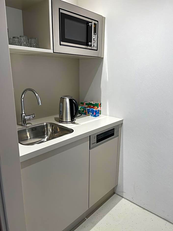 Hotel AT HOME - late arrival self check in