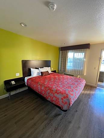 King Room - Disability Access