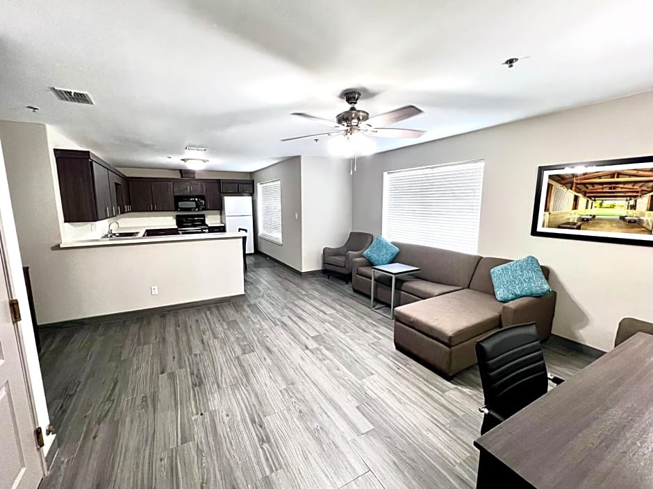 La Quinta Inn & Suites by Wyndham Pharr North McAllen