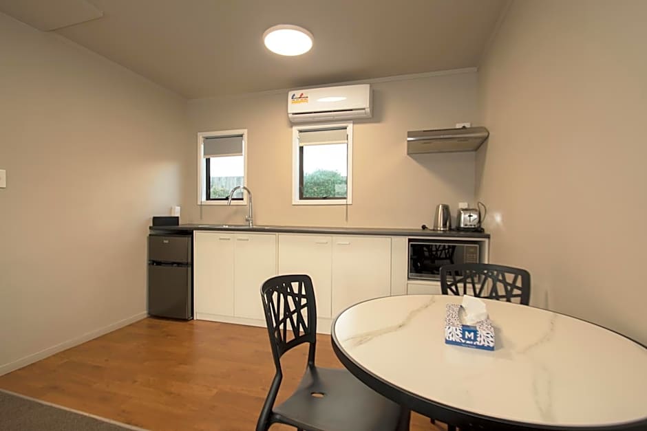 Middlemore Motel