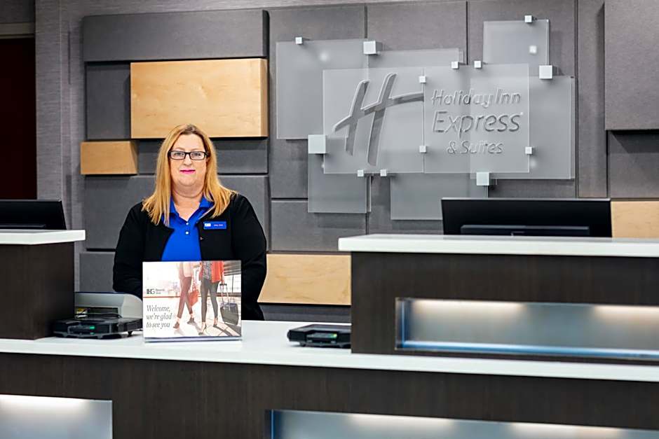 Holiday Inn Express & Suites Milton East I-10 By IHG