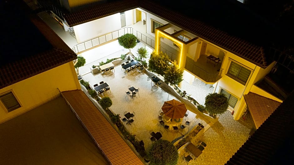 Nagas Hotel