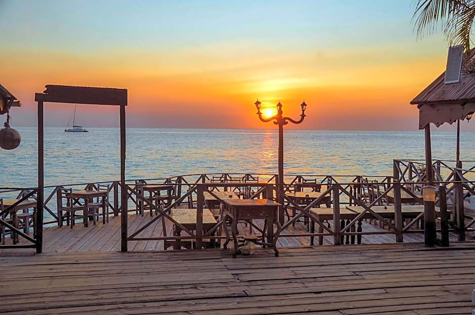 Langi Langi Beach Bungalows