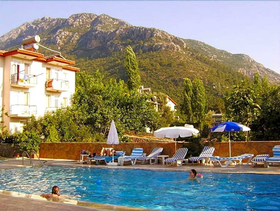 California Apart Hotel